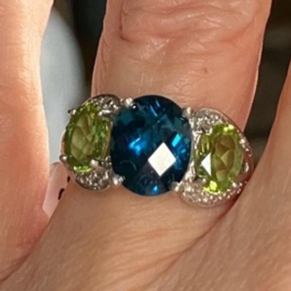 For You 💙💙💙 Clyde Duneier (CID) Blue Topaz Peridot 925 Ring w/ Zircon Accents - Picture 15 of 16
